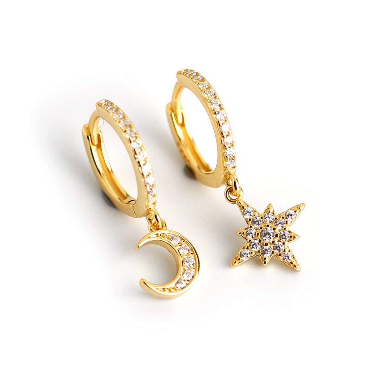 HOT-SELLING TRENDY EARRINGS IN EUROPE AND AMERICA