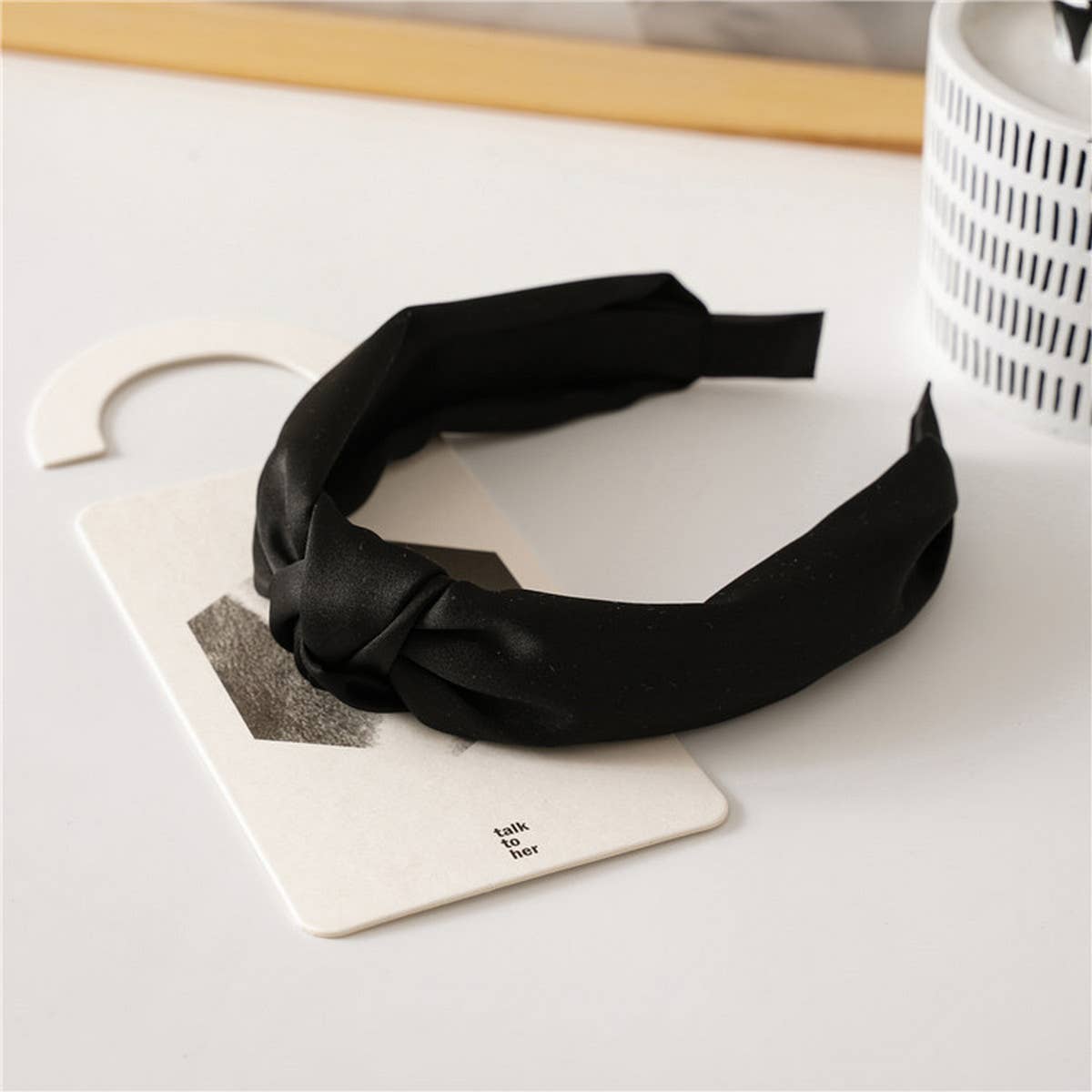 RETRO SATIN KNOTTED HEADBAND_CWAHA0833
