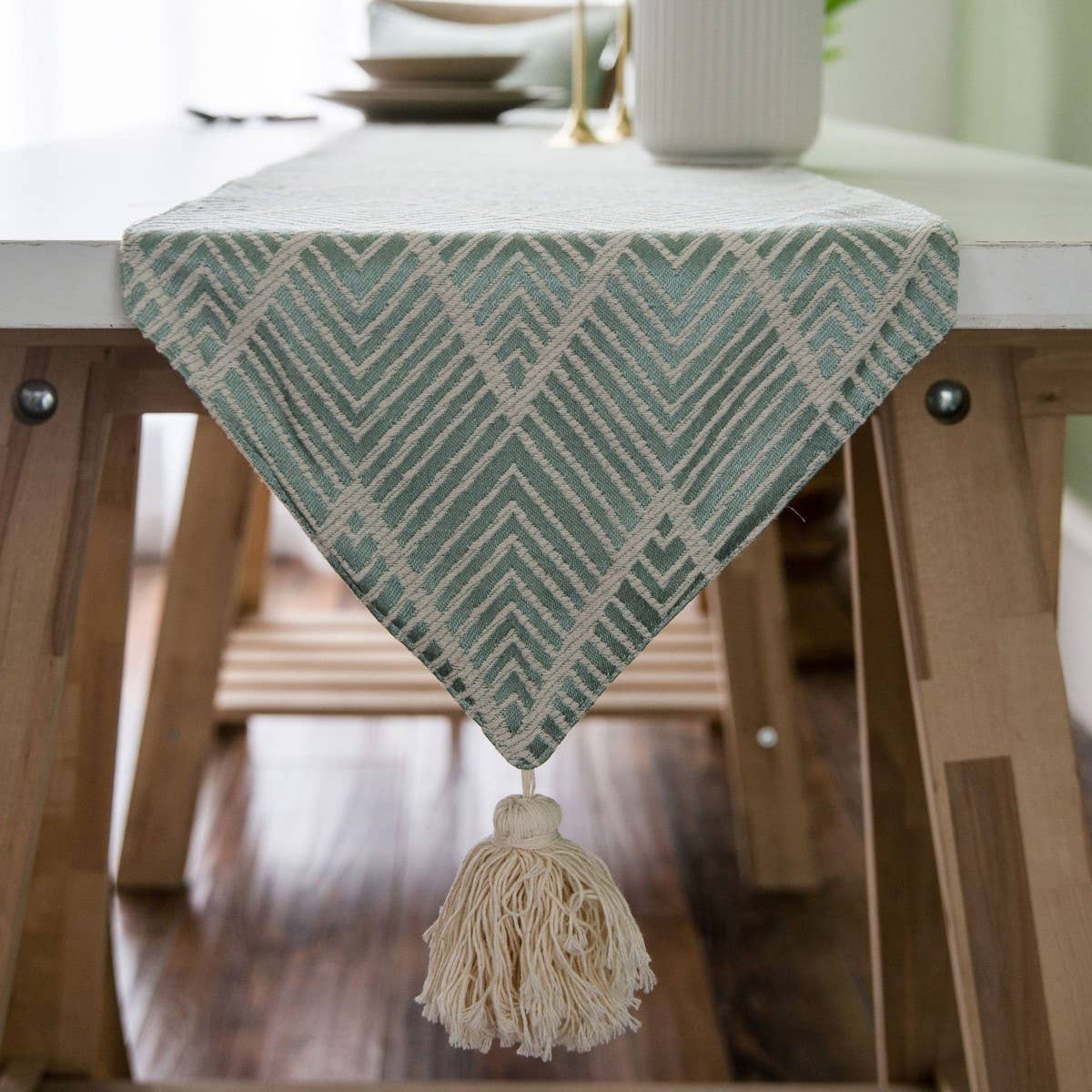 GEOMETRIC TASSEL FASHION LONG TABLECLOTH