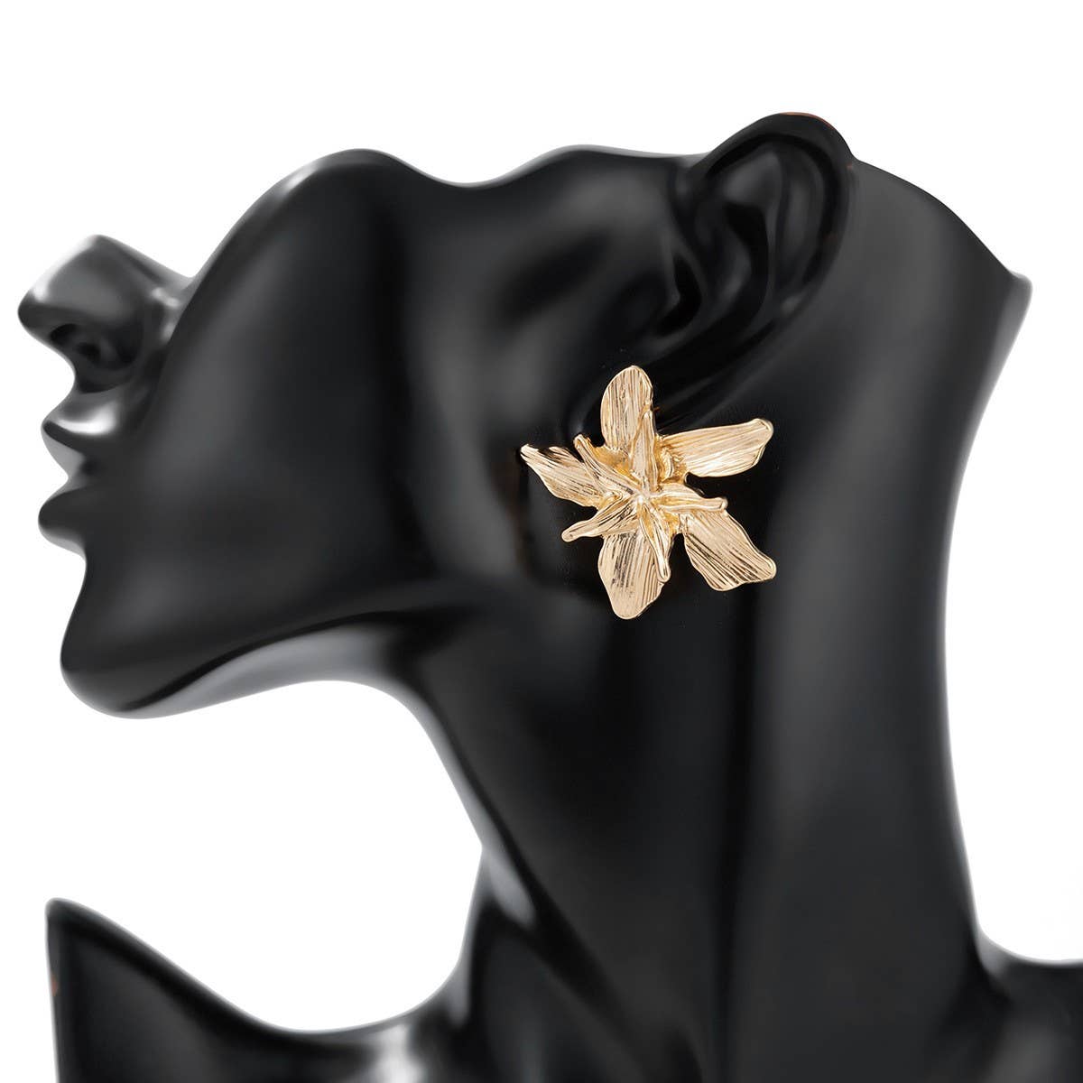 SIMPLE EARRINGS FOR WOMEN RETRO LEAF EARRINGS_CWMM3200