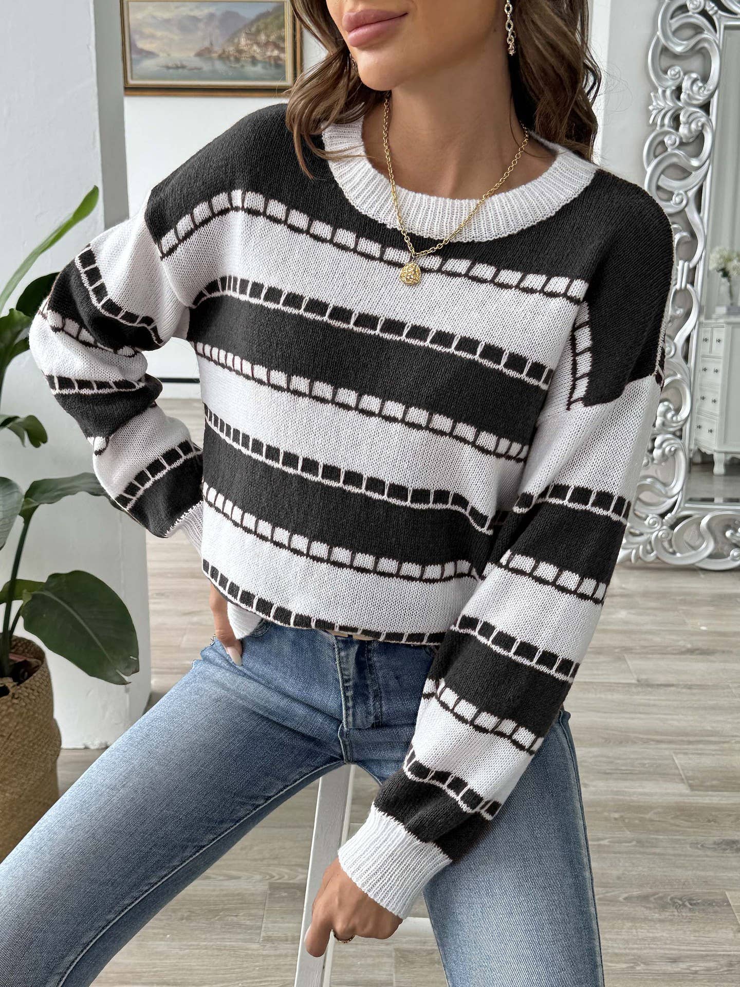 COLOR MATCHING STRIPED CASUAL PULLOVER SWEATER