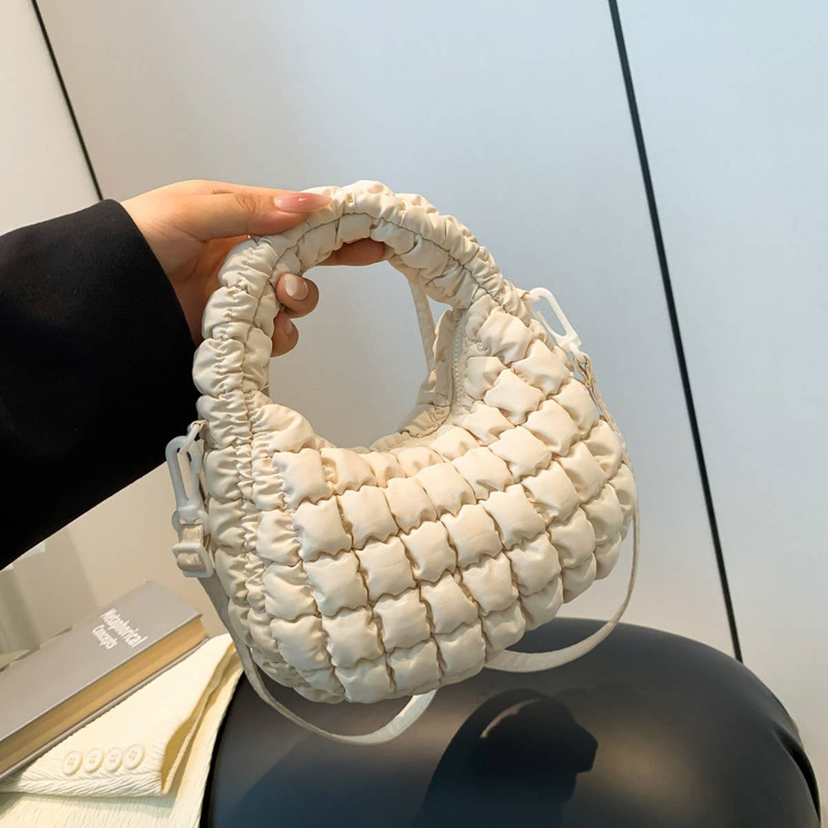 Puffy Cloud Handbag Shoulder Crossbody Bag_CUAB00488