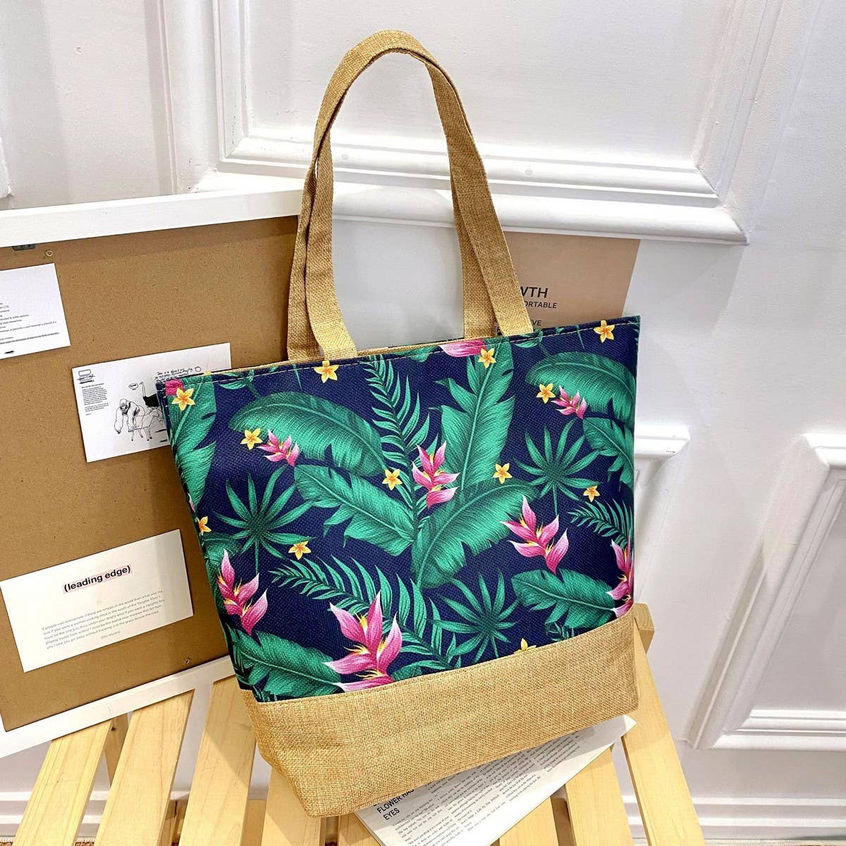 FASHIONABLE AND MINIMALIST CANVAS TOTE BAG_CWAB1671