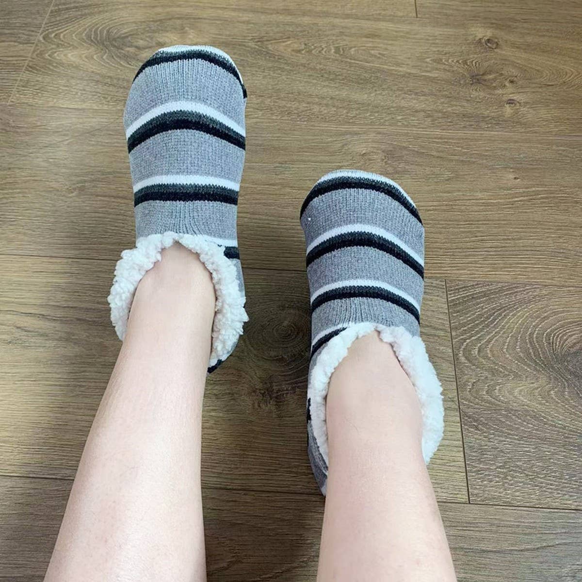 WINTER SNOWFLAKE SOFT-SOLED SOCKS SLIPPERS