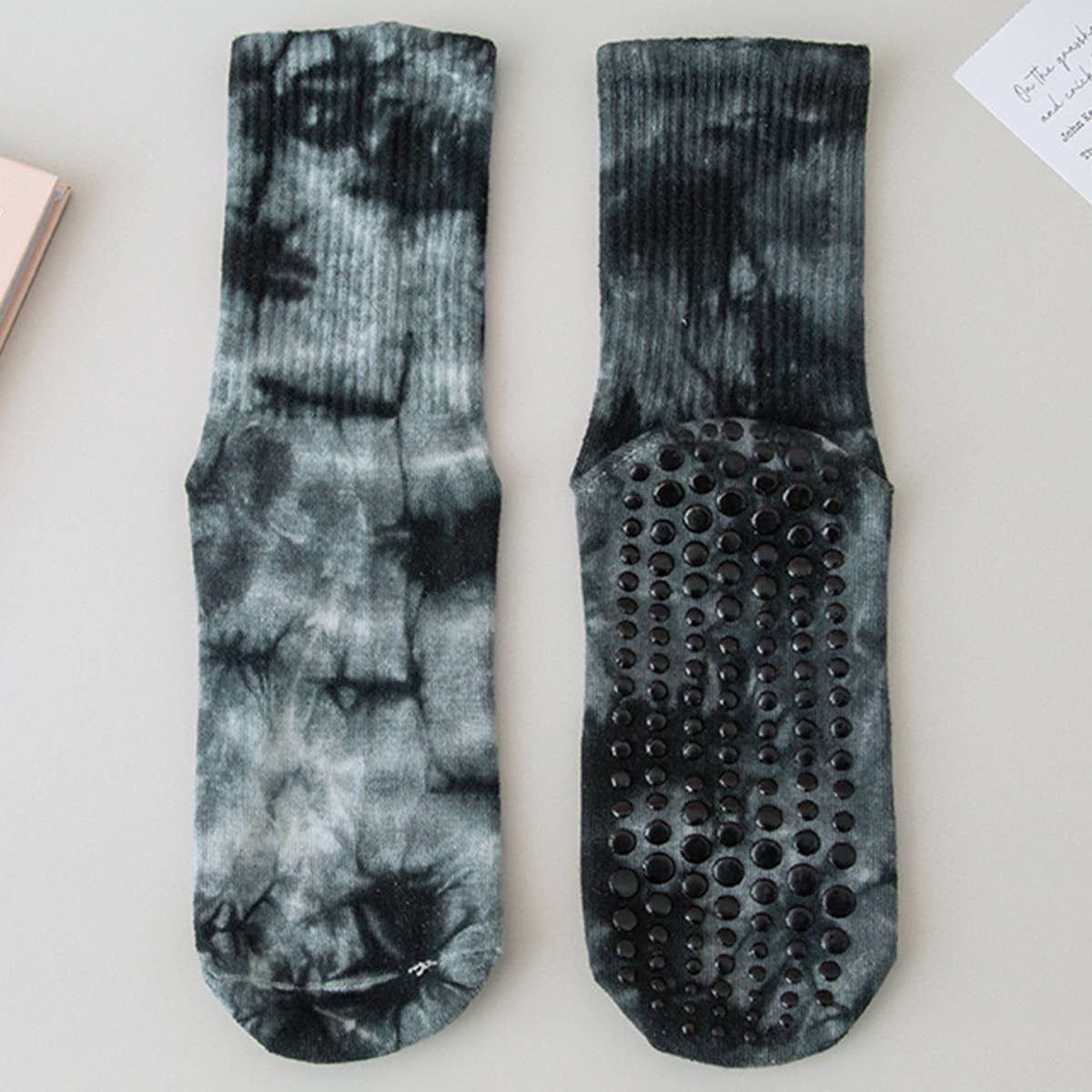 PILATES ANTI-SLIP SOCKS FOR WOMEN MIDDLE TUBE_CWMS0239