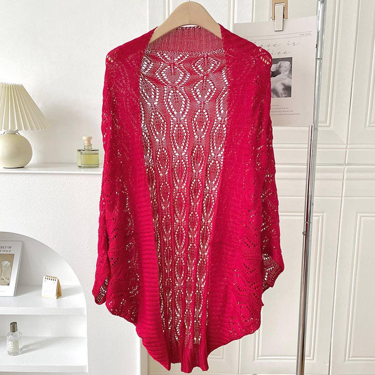 DIAMOND-SHAPED HOLLOW KNITTED SHAWL