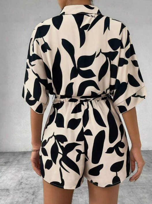 Casual and fashionable striped one-piece shorts