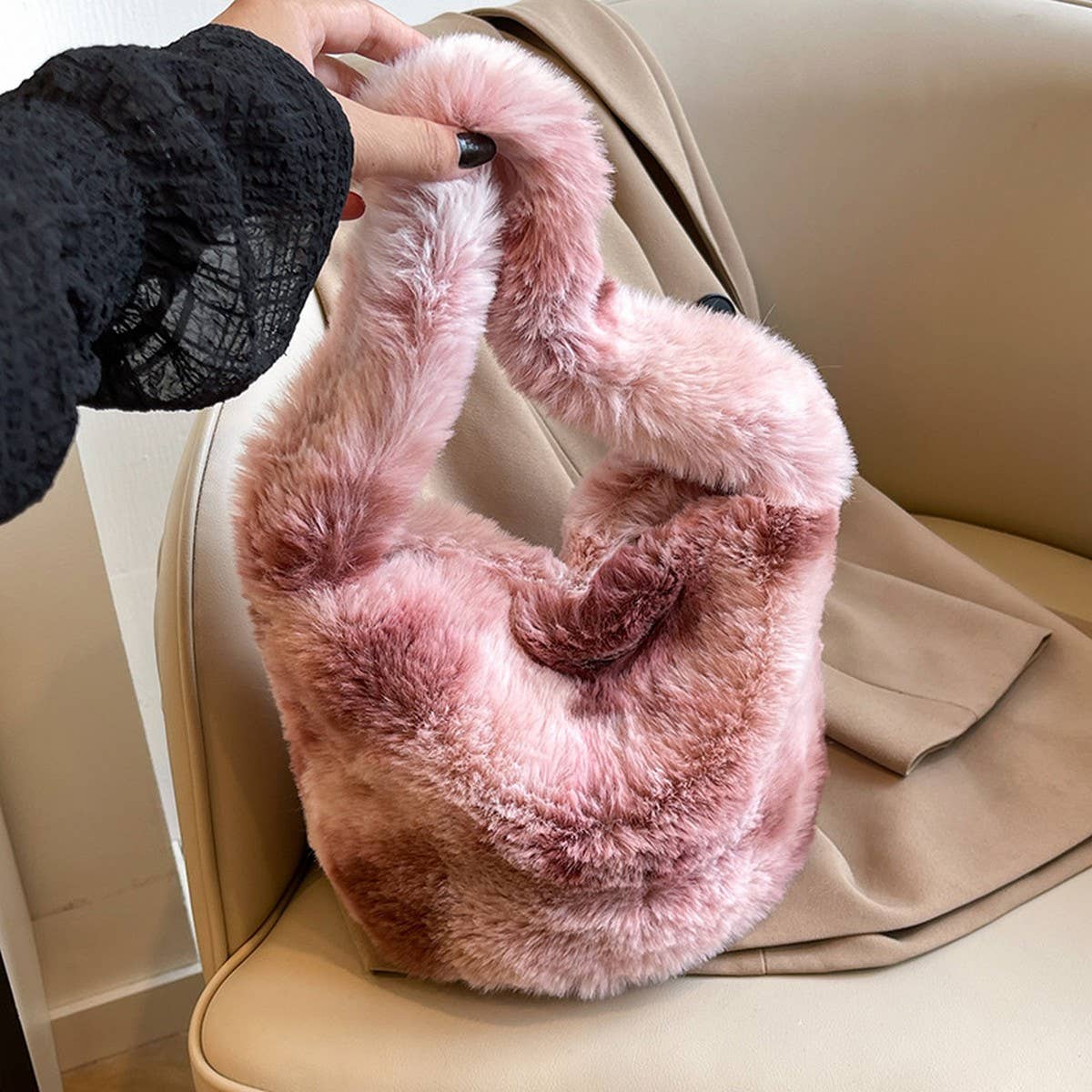 WINTER SINGLE SHOULDER PORTABLE BUCKET PLUSH BAG_CWAB4016