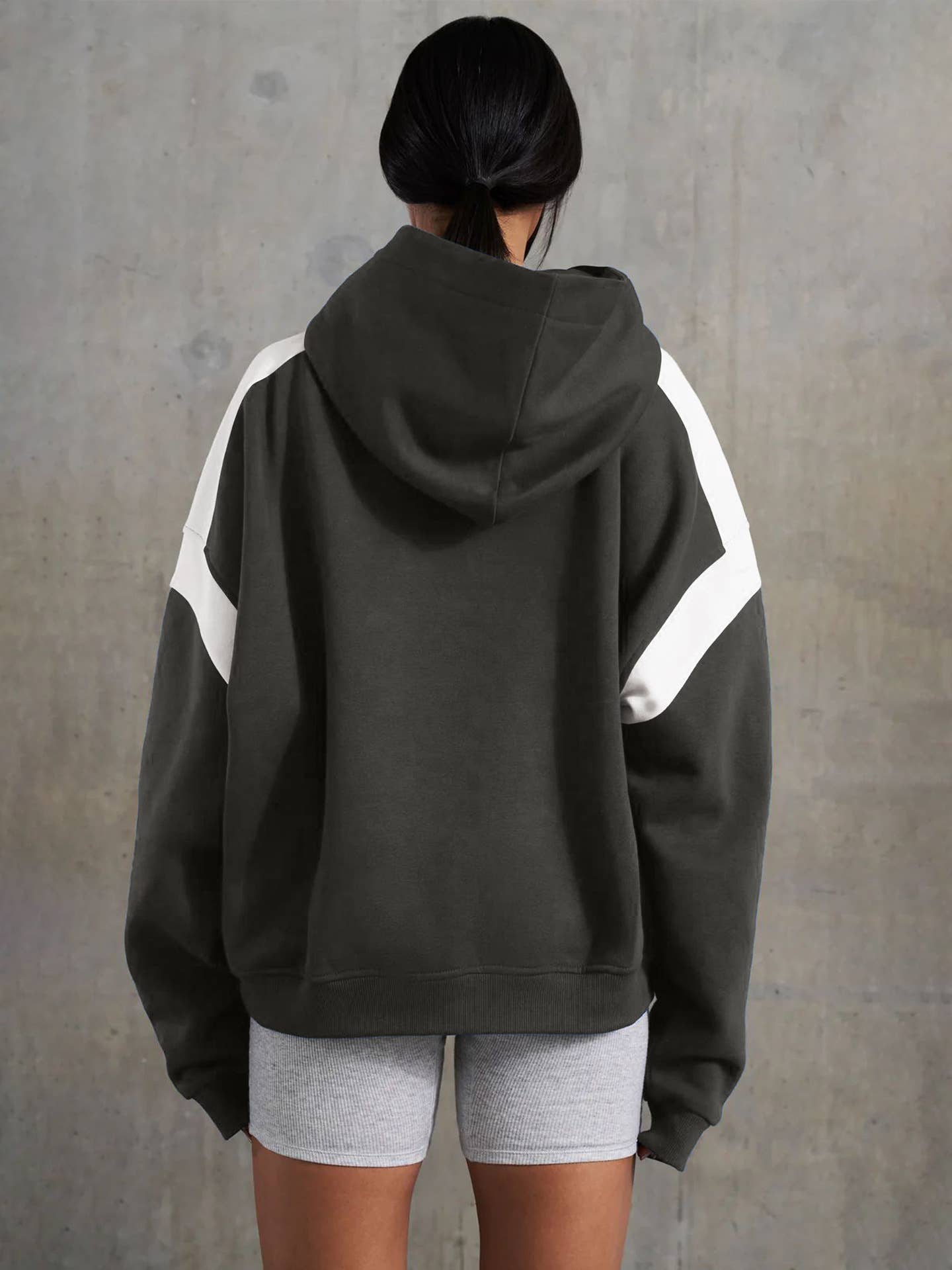 CONTRASTING OFF-SHOULDER BASEBALL HOODIE