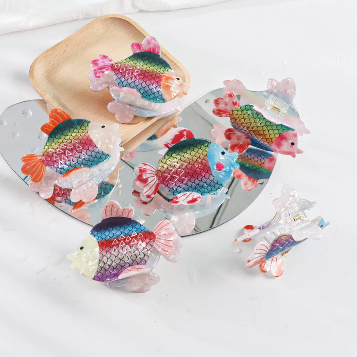 CWAHA1397_CARTOON FISH HAIR CLAW CLIP