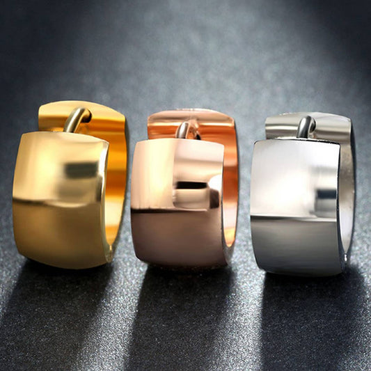 SMALL 18K GOLD HUGGIE HINGED HOOP EARRINGS_CWAJE0568