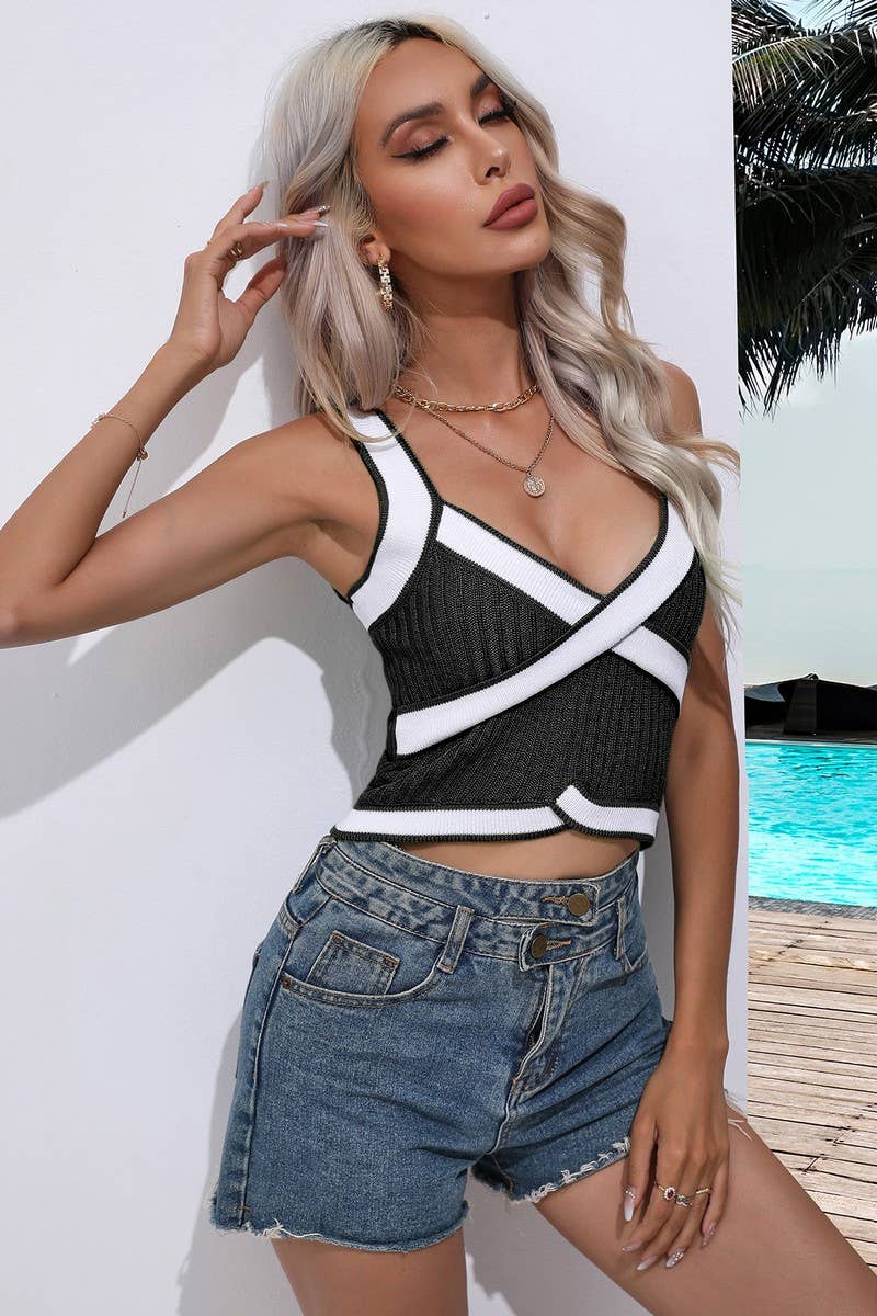 CWOSWSL0086_Sleeveless Contrast Tape Detailed Top Sweater