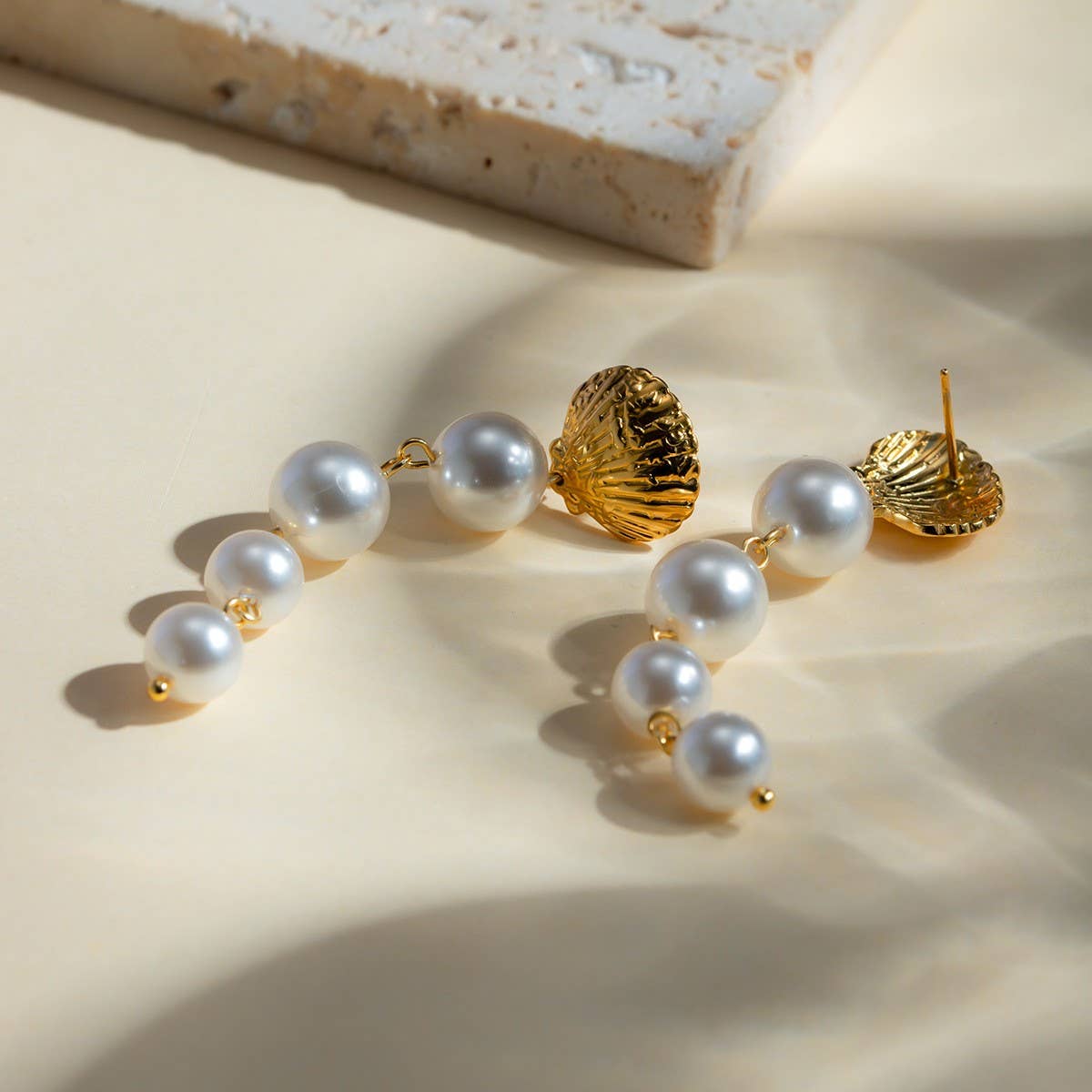 PERSONALIZED 18K GOLD SHELL PEARL TASSEL EARRINGS_CWASC1667