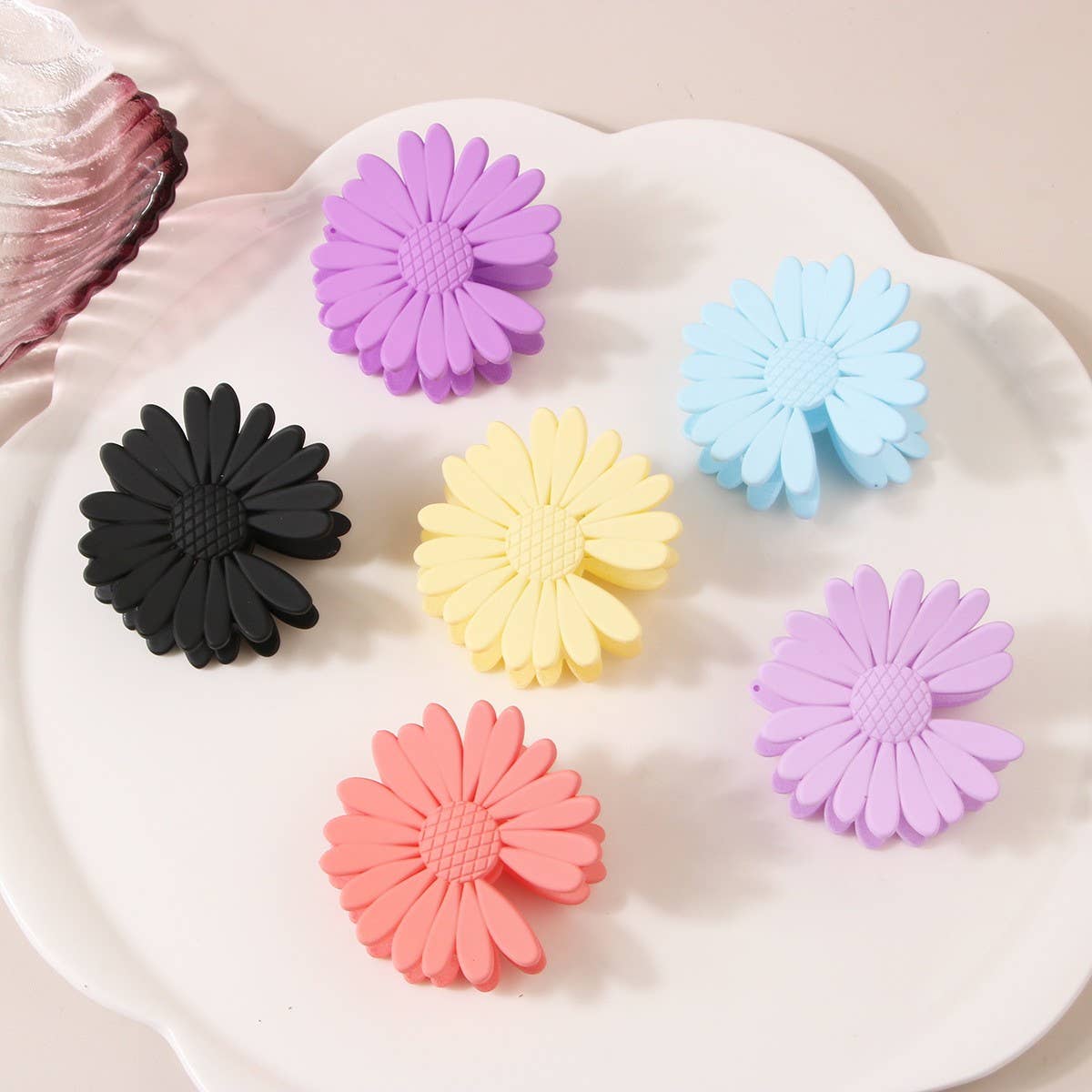 Matte Daisy Hair Claw, Floral Back Bun Shark Clip