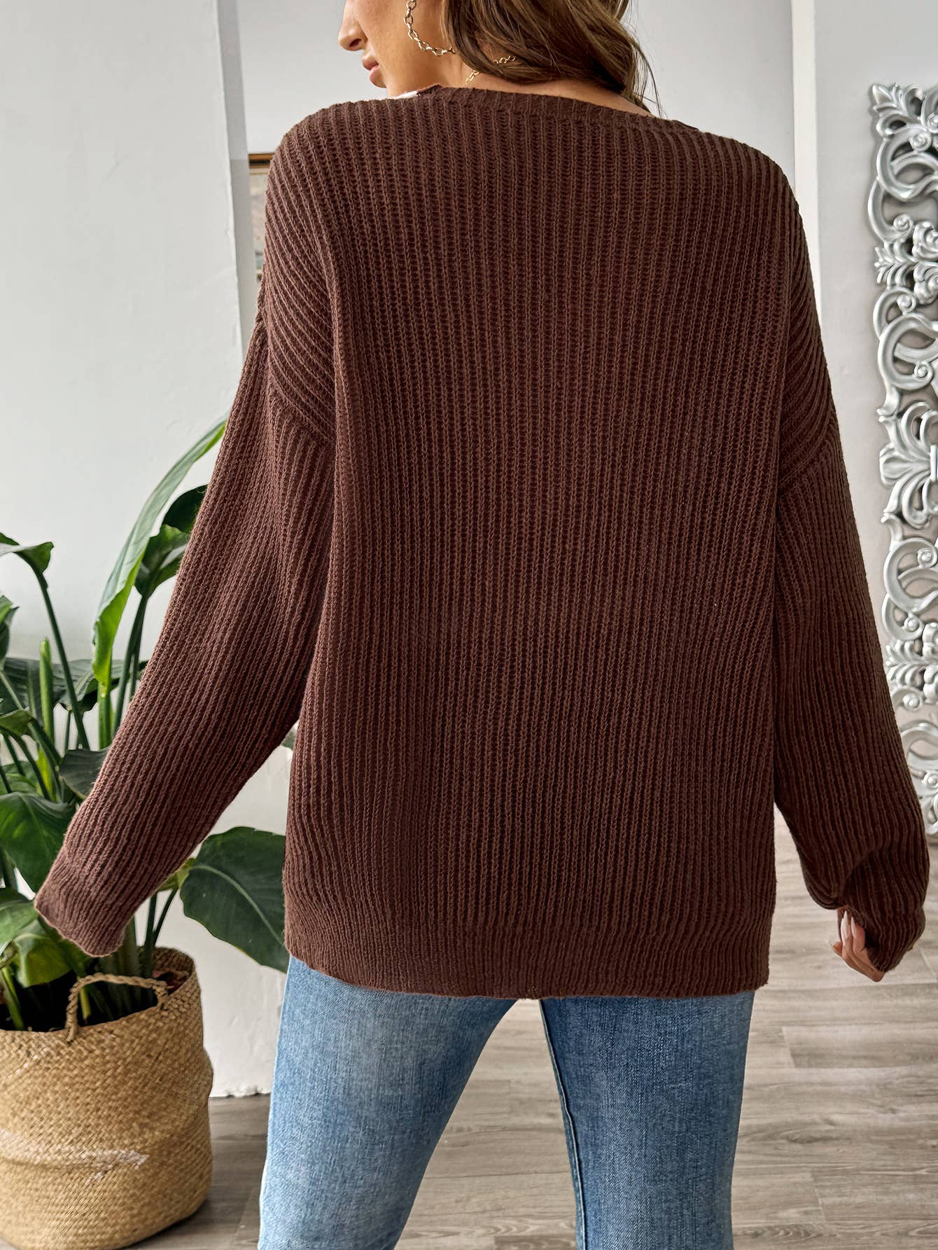 COLOR CONTRAST PATCHWORK V-NECK PULLOVER SWEATER