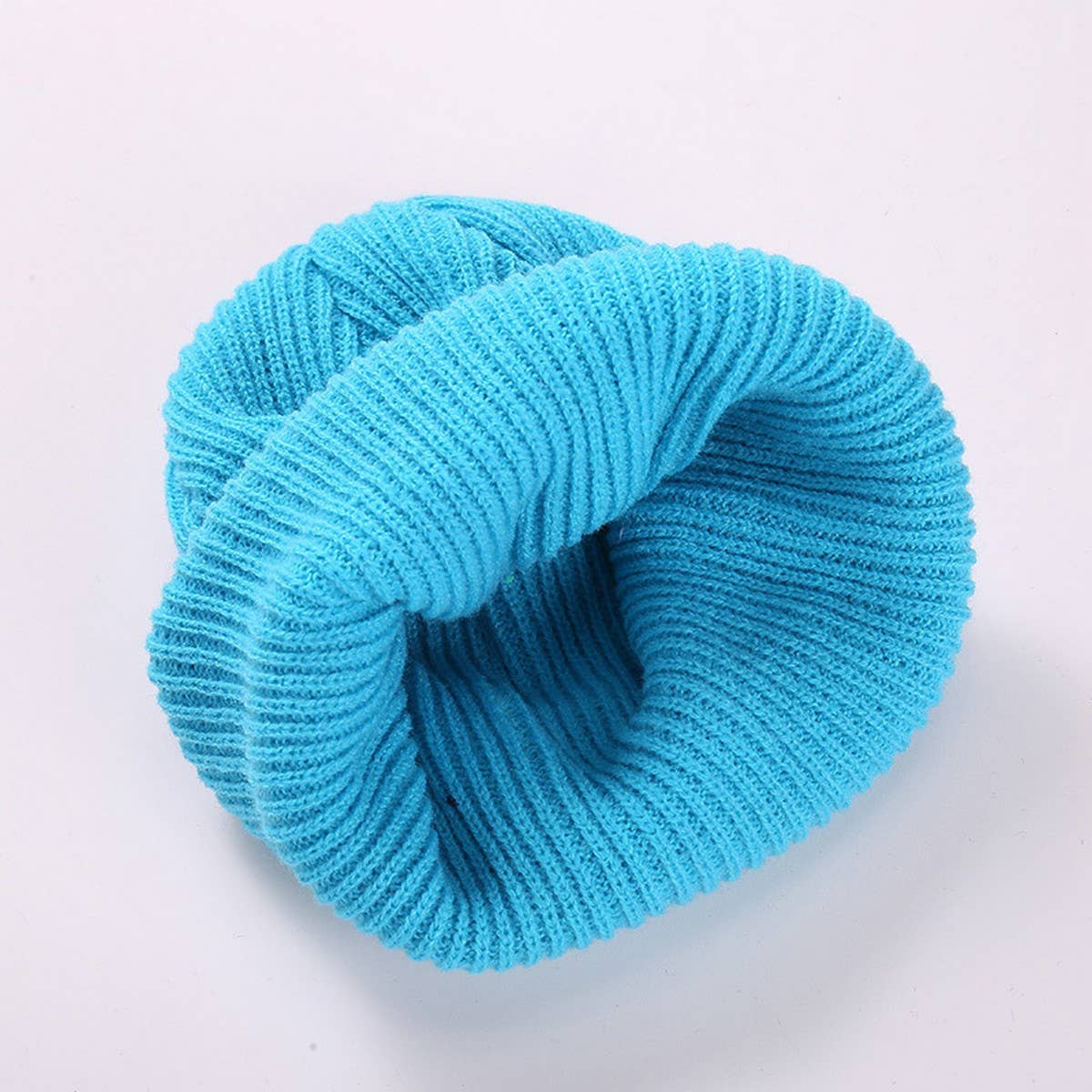 CWAH04342_ESSENTIALS LETTER PATCH KNIT BEANIE HAT