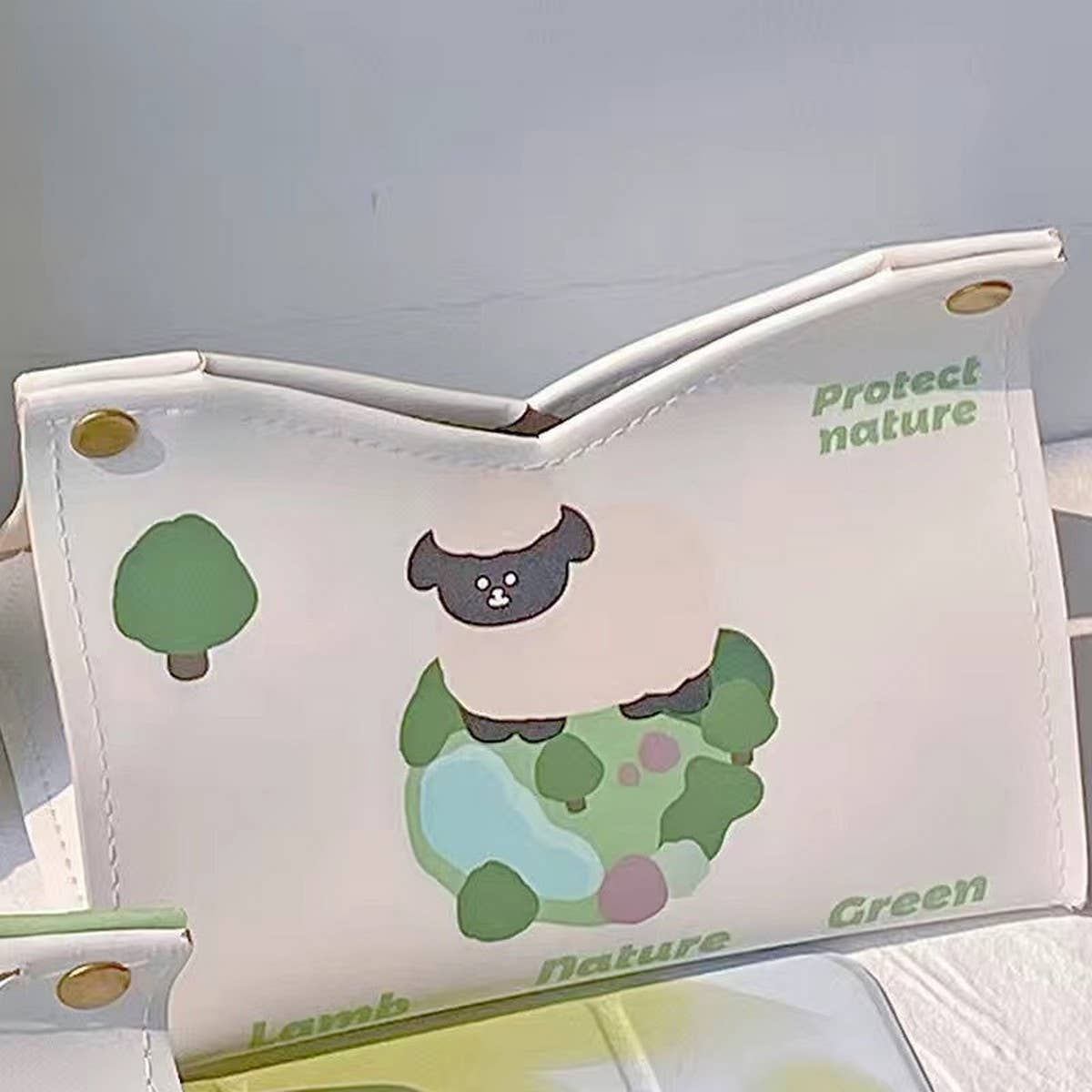 ENVIRONMENTALLY FRIENDLY EARTH SIMPLE TISSUE BOX