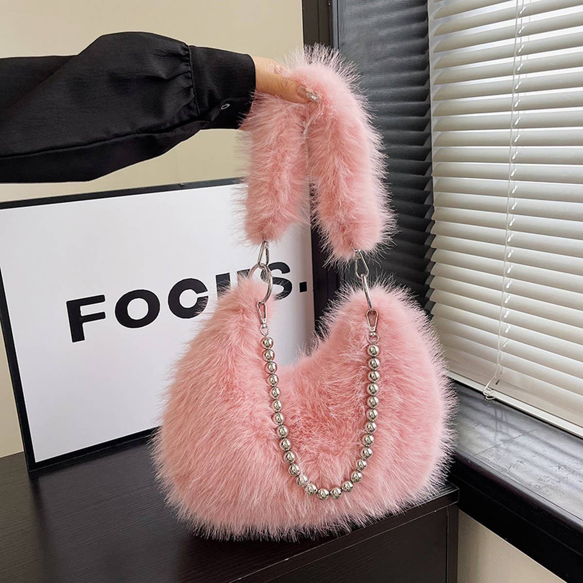 Faux Fox Fur Fluffy Bag Women Pearl Chain Shoulder_CUAB00566