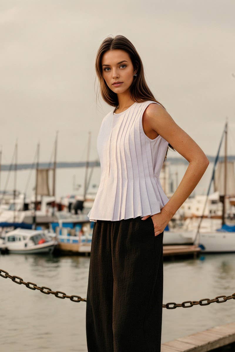 CWTBLSL0999_TEXTURED PLEATED SLEEVELESS FRENCH STYLE TOP