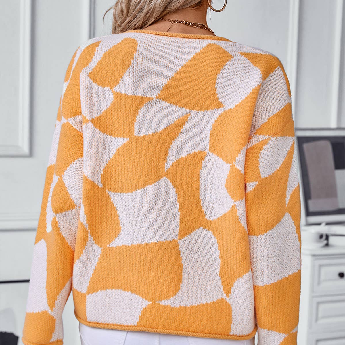 Color contrast crew neck pullover sweater