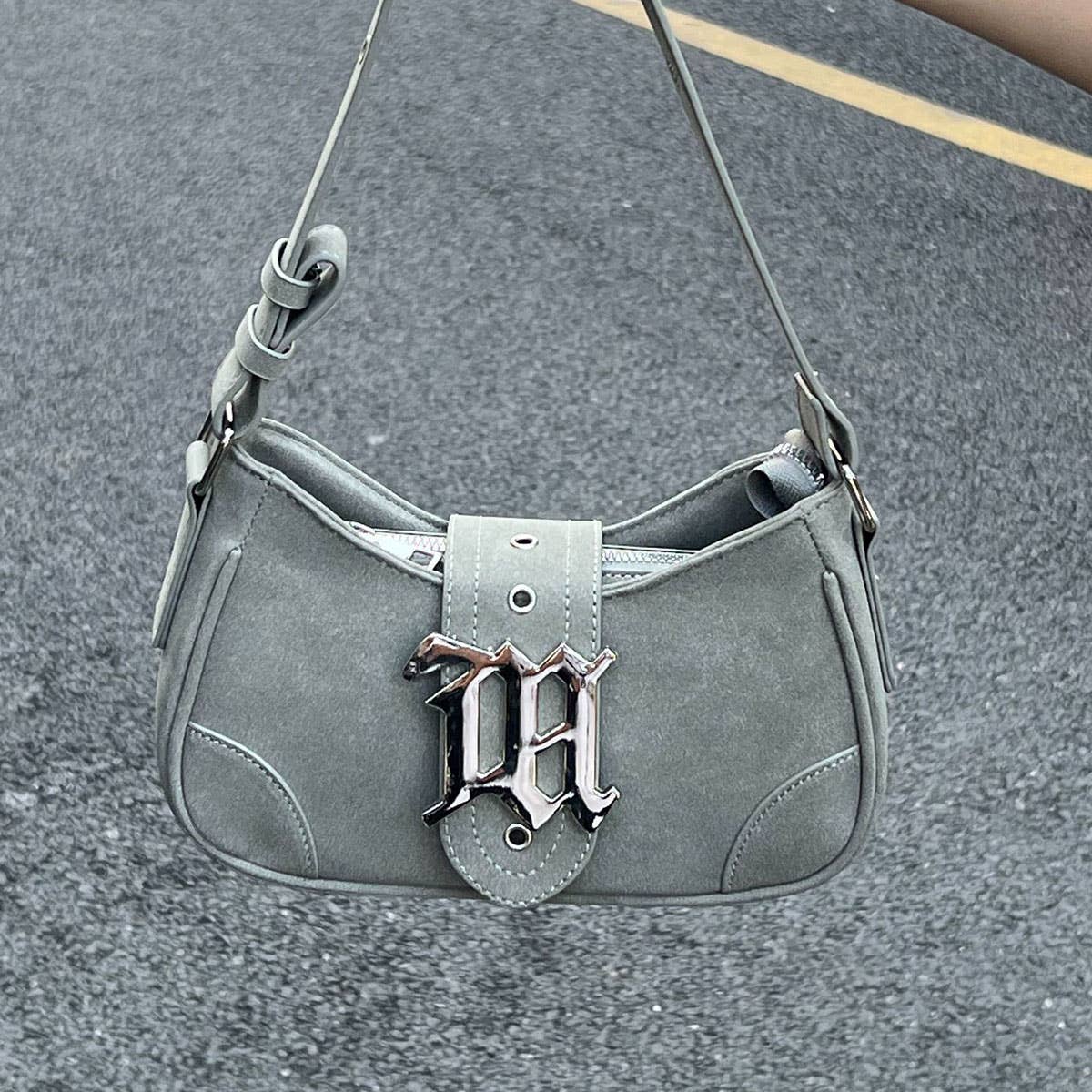 RETRO UNDERARM PORTABLE MESSENGER BAG_CWAB0968