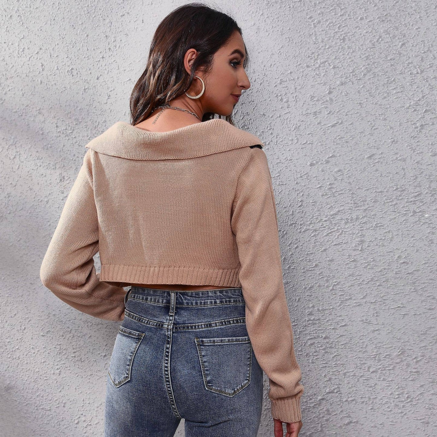 Color matching doll collar short knit sweater