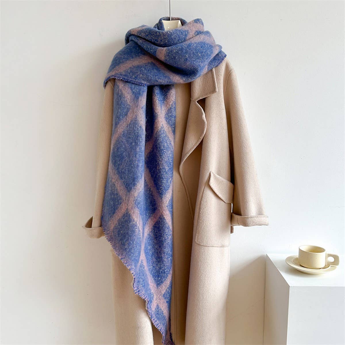 Checkered Circle Yarn Scarf - Winter Long Wrap_CWASC1439