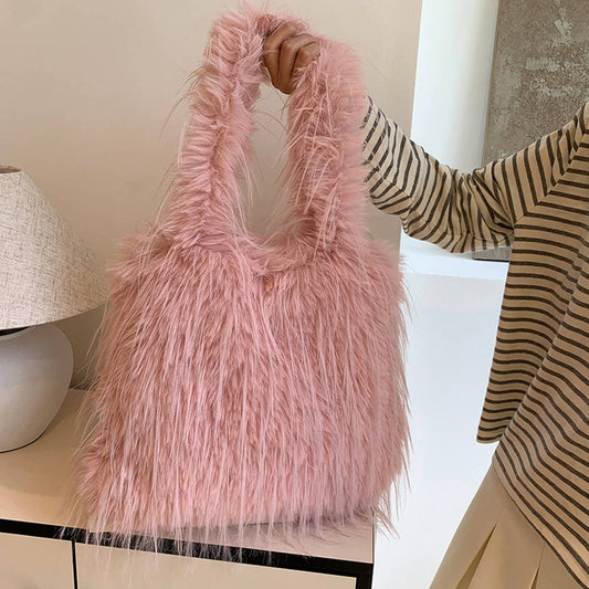 WINTER LARGE CAPACITY TASSEL PLUSH SHOULDER BAG_CWAB3980