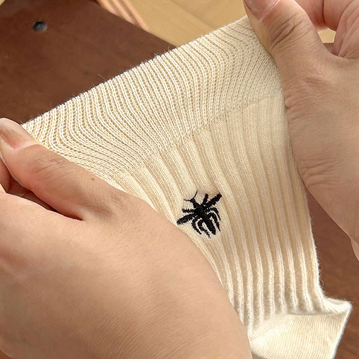 Leisure Bee Embroidery Crew Socks For Women
