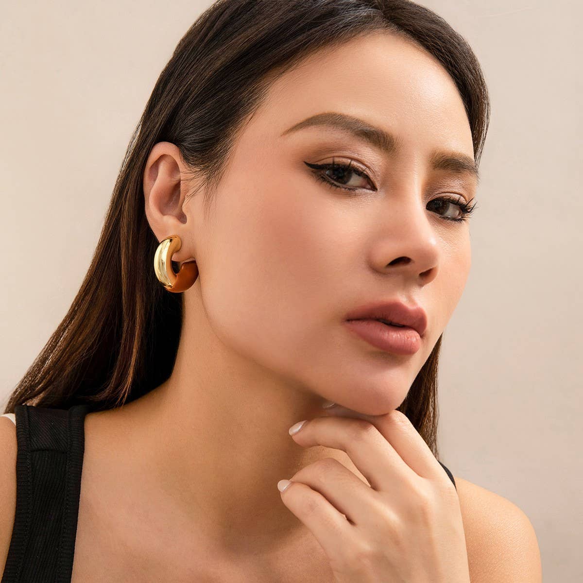 MINIMALIST AND PERSONALIZED MAILLARD RETRO EARRING