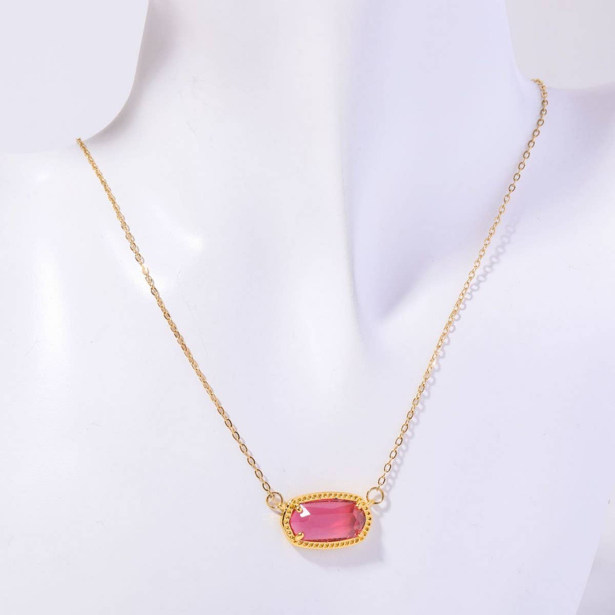 CREATIVE DECEMBER CRYSTAL PENDANT NECKLACE