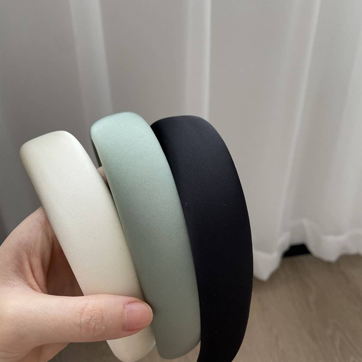 RETRO HIGH-END PURE COLOR SIMPLE HEADBAND_CWAHA2851