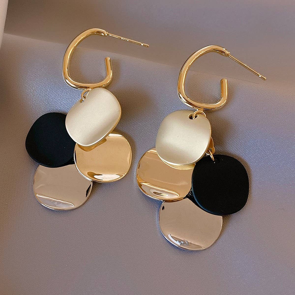 GEOMETRIC SEQUIN CIRCLE FASHION EARRINGS