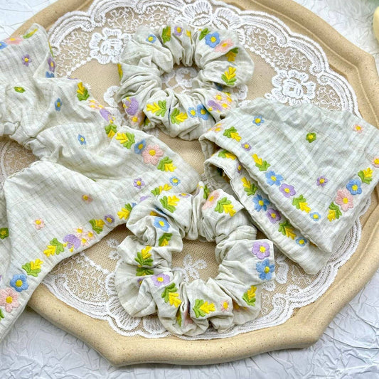 DOUBLE-SIDED EMBROIDERED FLOWER HEADBAND