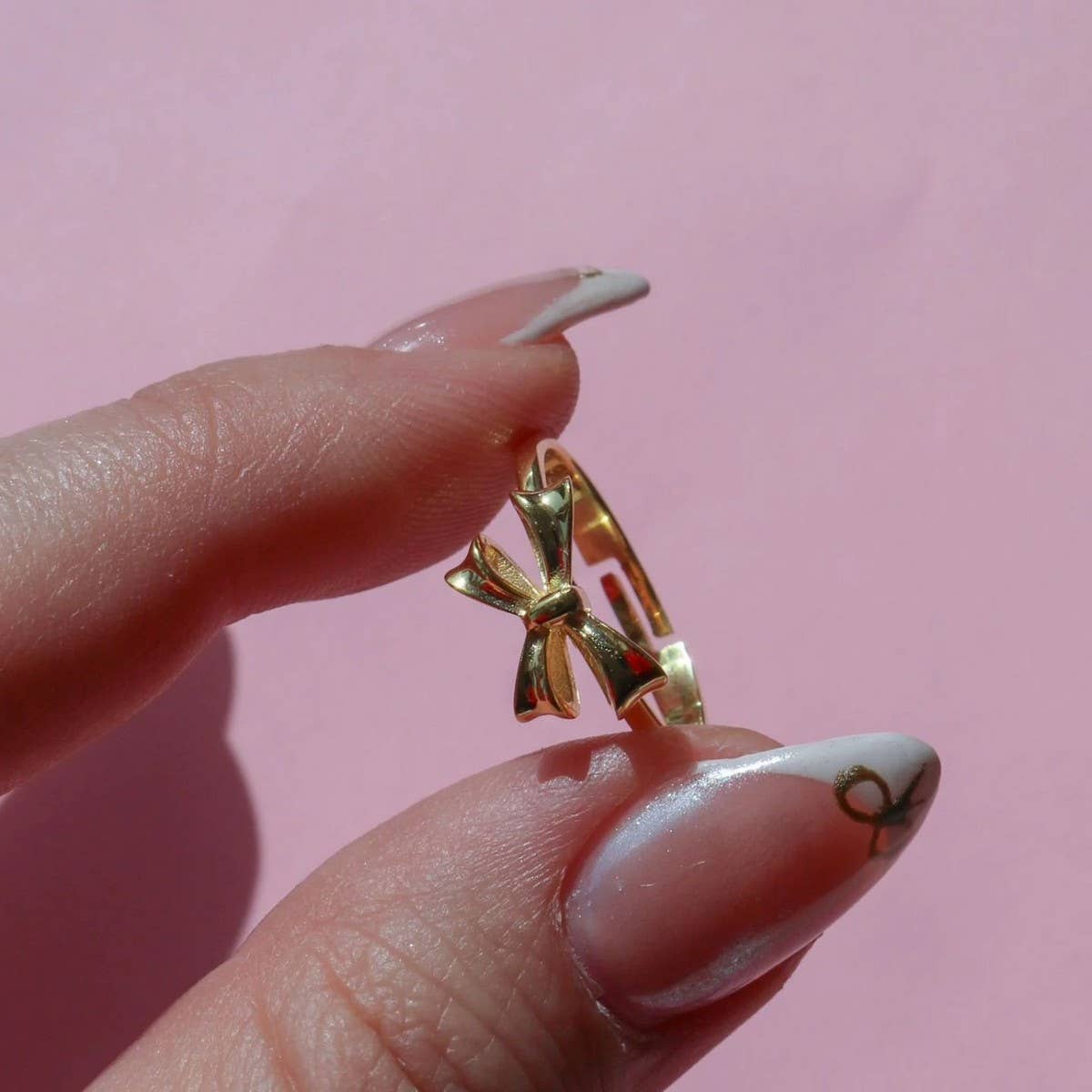 Creative painted design bow ring