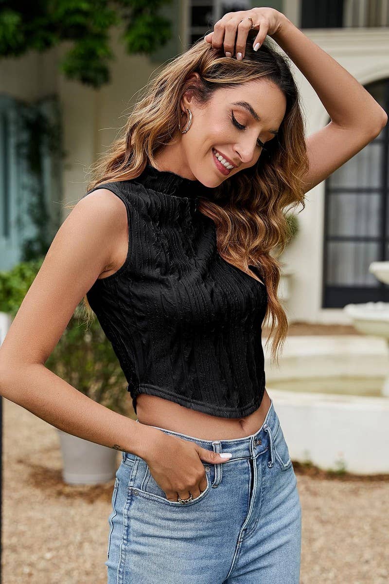 CWTBLSL0585_SLEEVELESS KNITTED ROUND NECK NAVEL VEST TOP