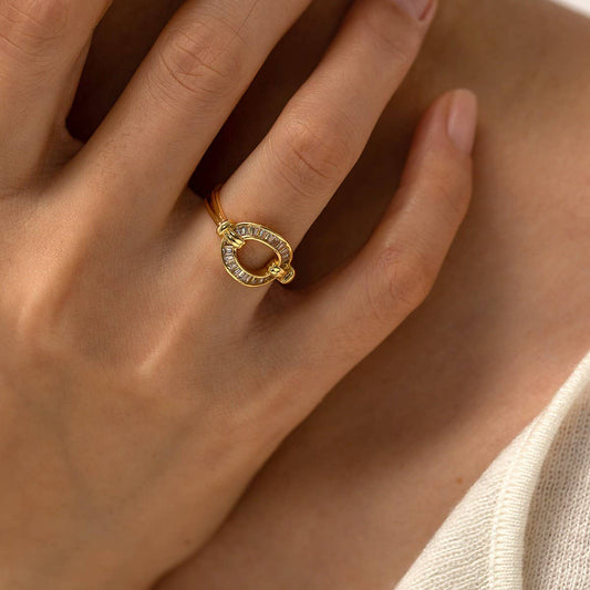 HORSESHOE BUCKLE OPEN VERSATILE RING