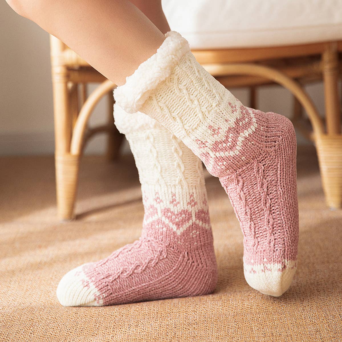 HOME CHRISTMAS WARM PLUSH INDOOR SLIPPERS