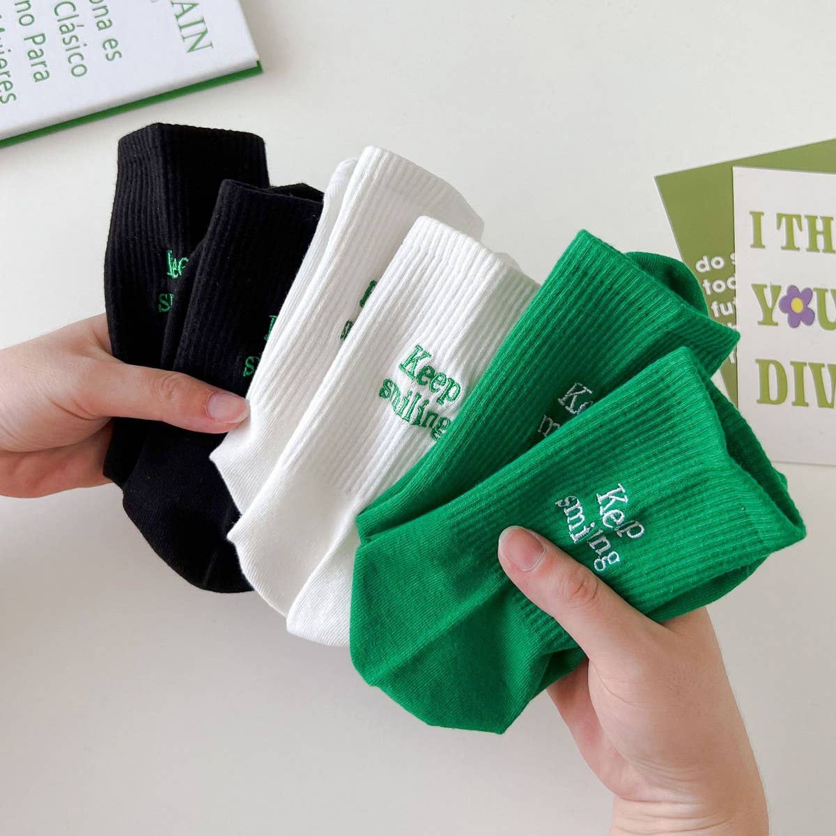 NEW STYLE COMFORTABLE COTTON EMBROIDERED SOCKS_CWMS1413