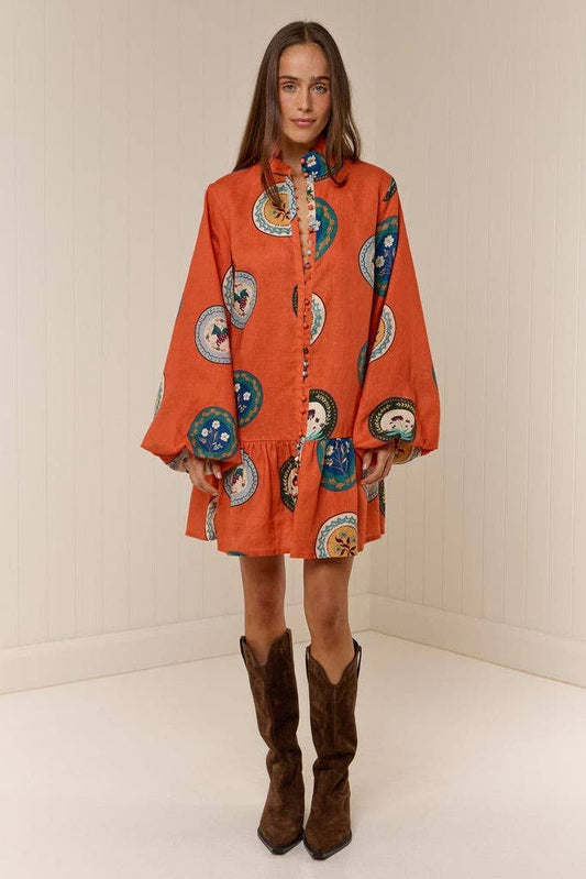 Fashionable elegant waist-cinching shirt dress