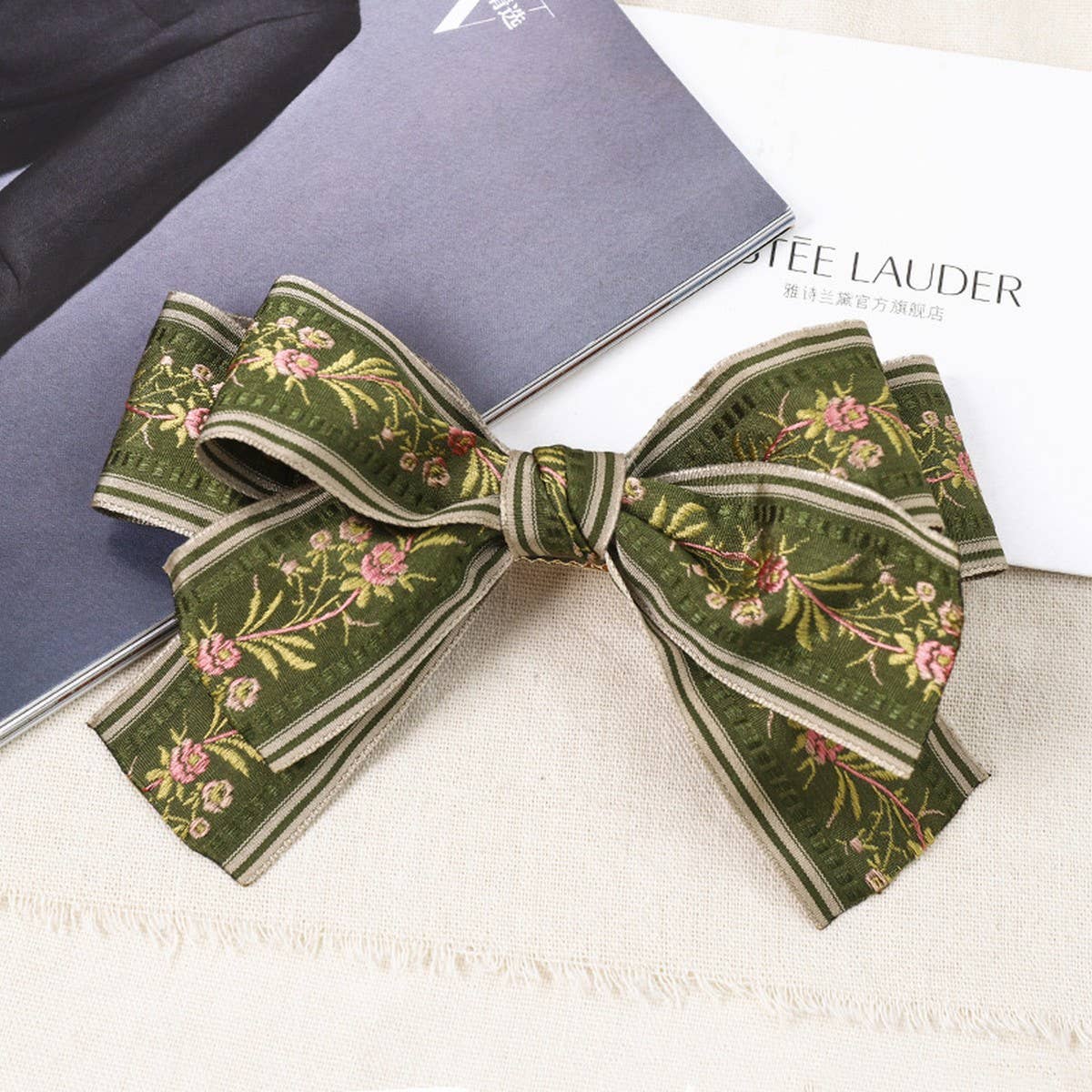FASHIONABLE EMBROIDERY VERSATILE HAIRPINS_CWAHA1196