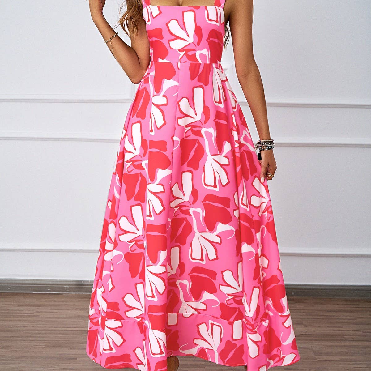 Flowy A-line floral print dress with halter