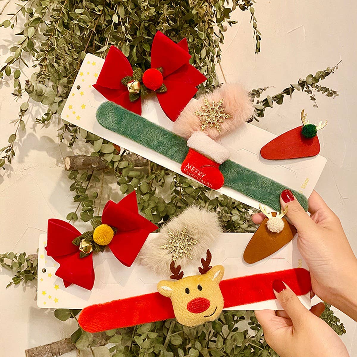 CHRISTMAS GIFT CLAPPING RING SET HAIRPIN DECORATION