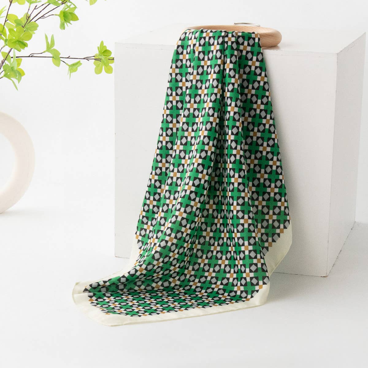 VINTAGE PLAID PRINT SQUARE SCARF