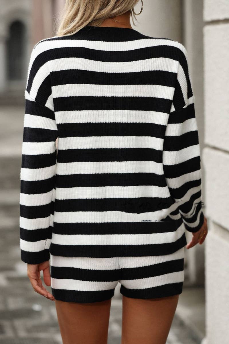 CWSS0944_CREWNECK STRIPED LONG-SLEEVED SWEATER SHORTS SUIT