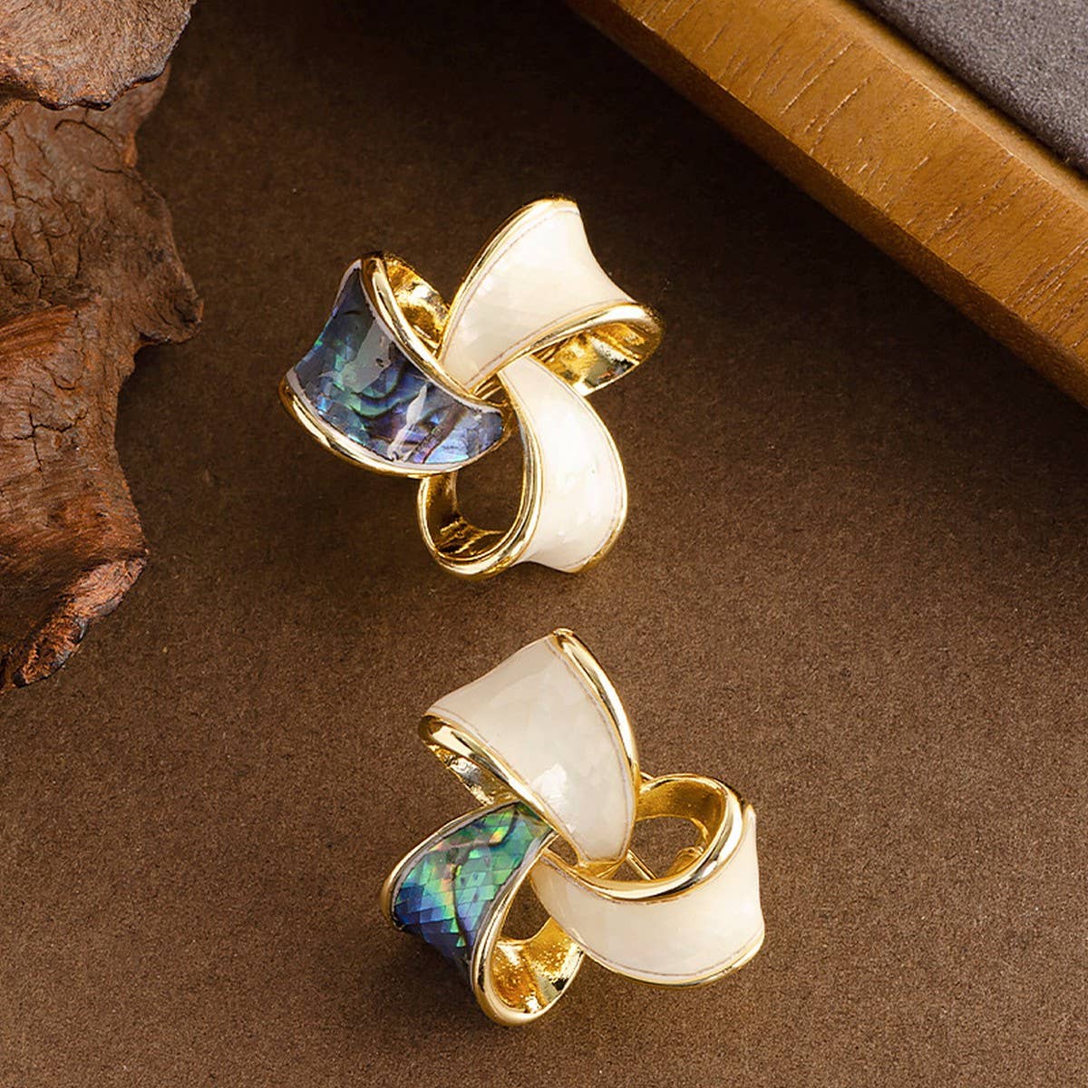 OIL-DRIP ENAMEL MOSQUITO COIL EARRINGS_CWMM4283