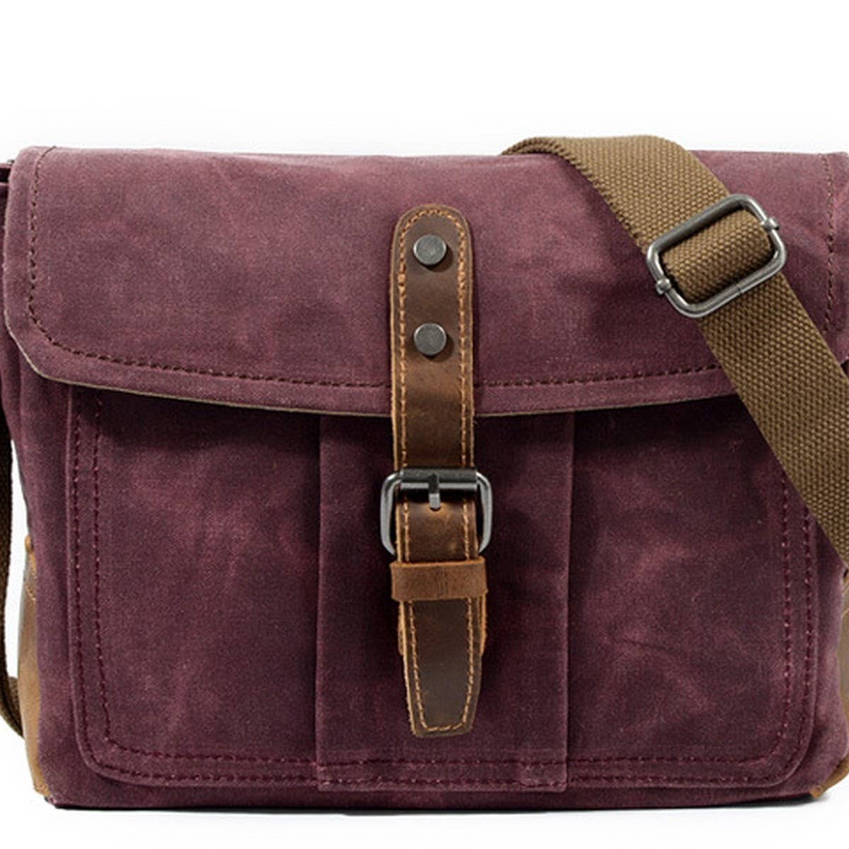 Waterproof DSLR Camera Satchel with Insert_CWAB5570