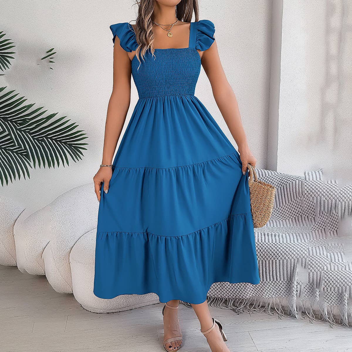 A-line dress with square collar and waist