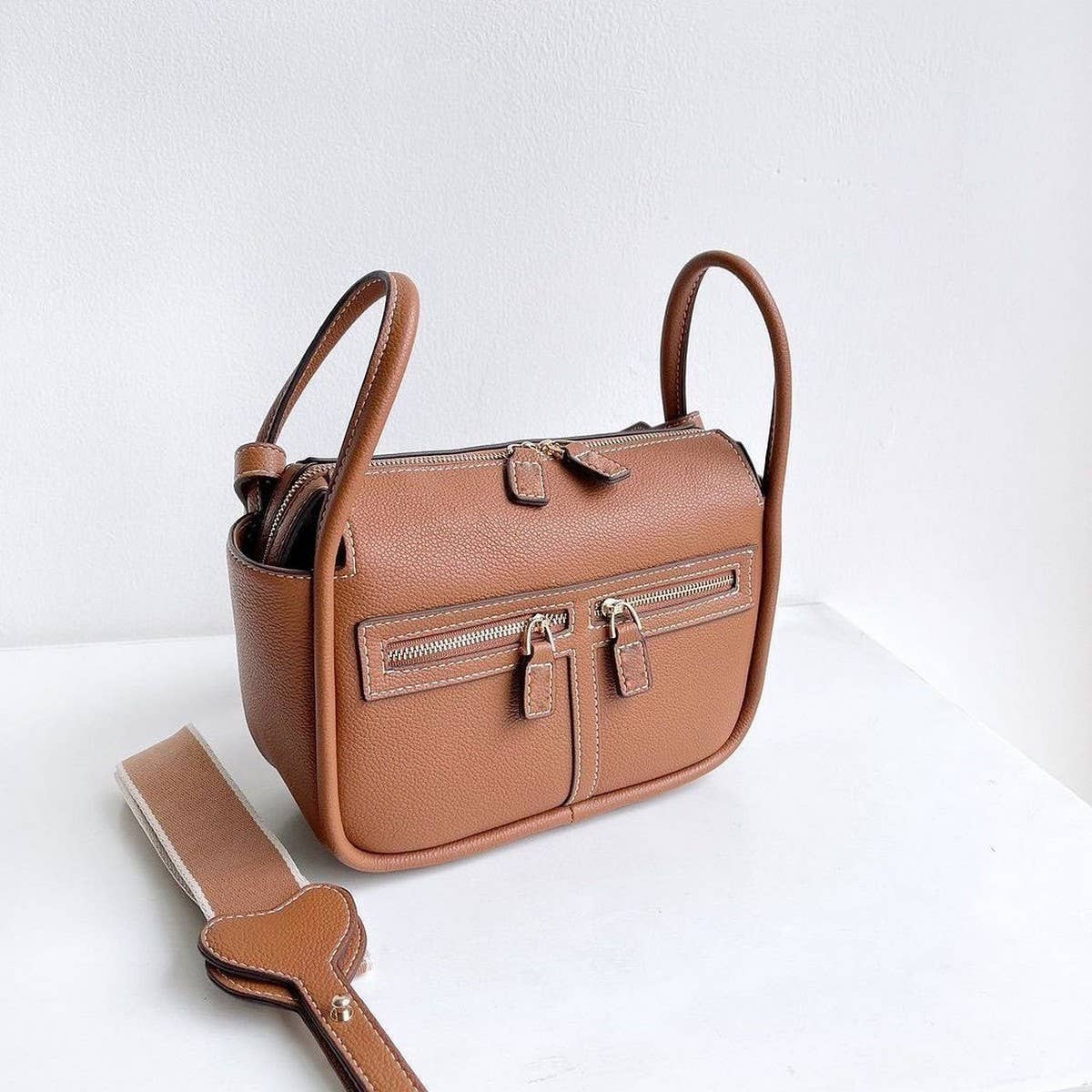 MULTI-ZIP POCKET HANDBAG_CWAB1938