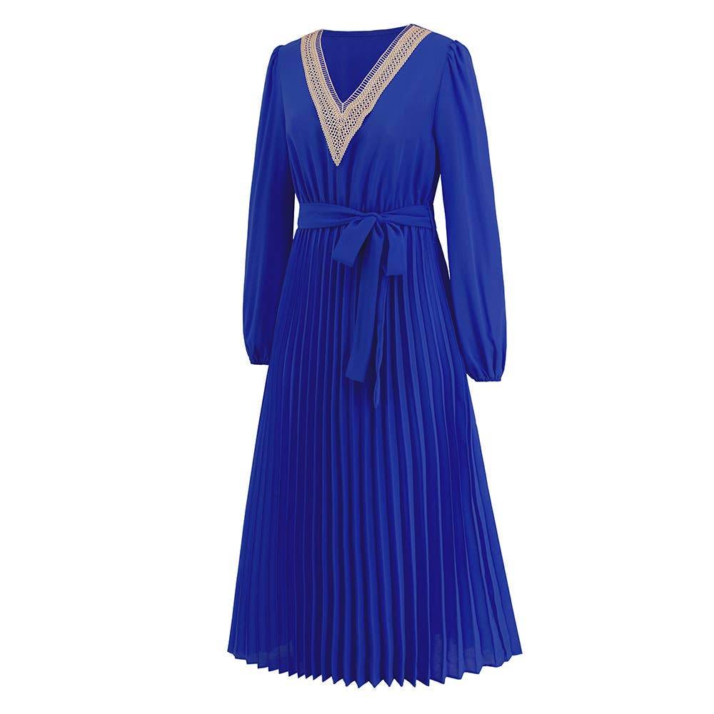 Form-fitting elegant V-neck lace pleated dress